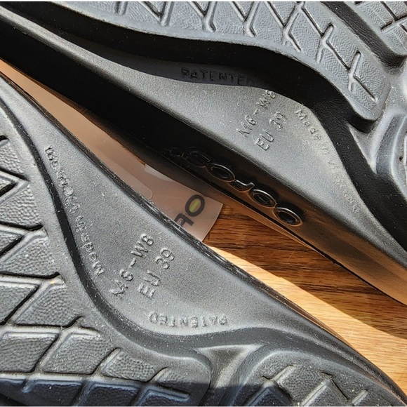 OOFOS Brand New they don’t fit me Women’s 8 Men’s 6 veryyyy comfy - Picture 4 of 4